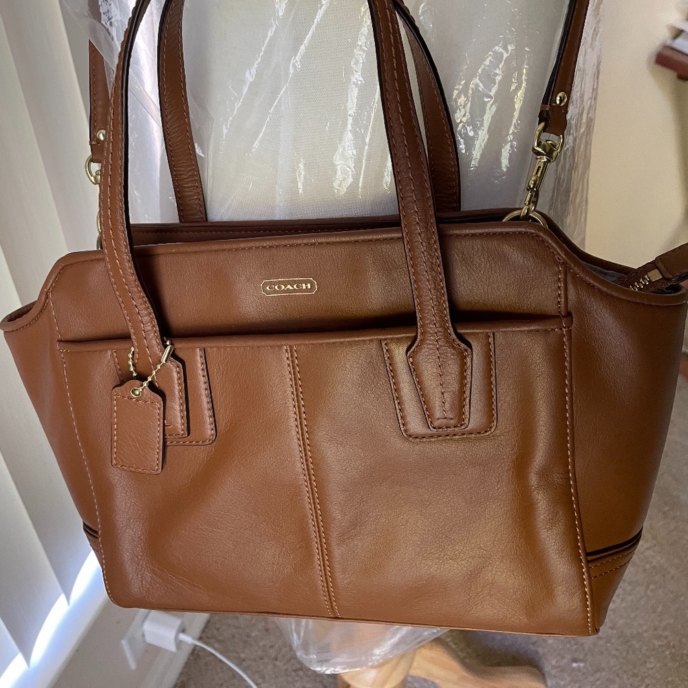 EUC camel color crossbody/handbag - Picture 4 of 5